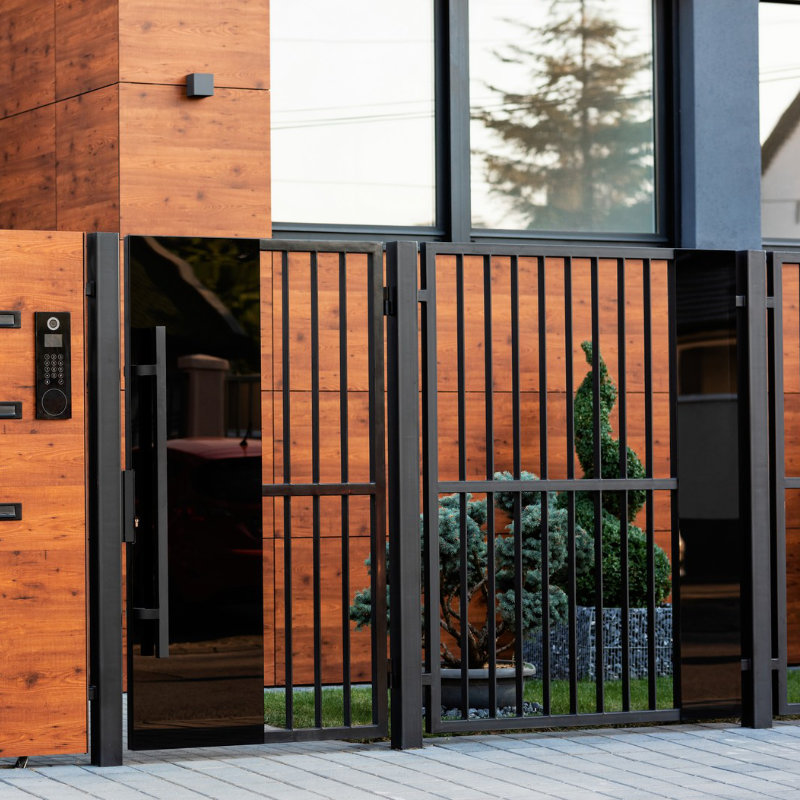 Fotocellule di sicurezza installate su un accesso automatizzato